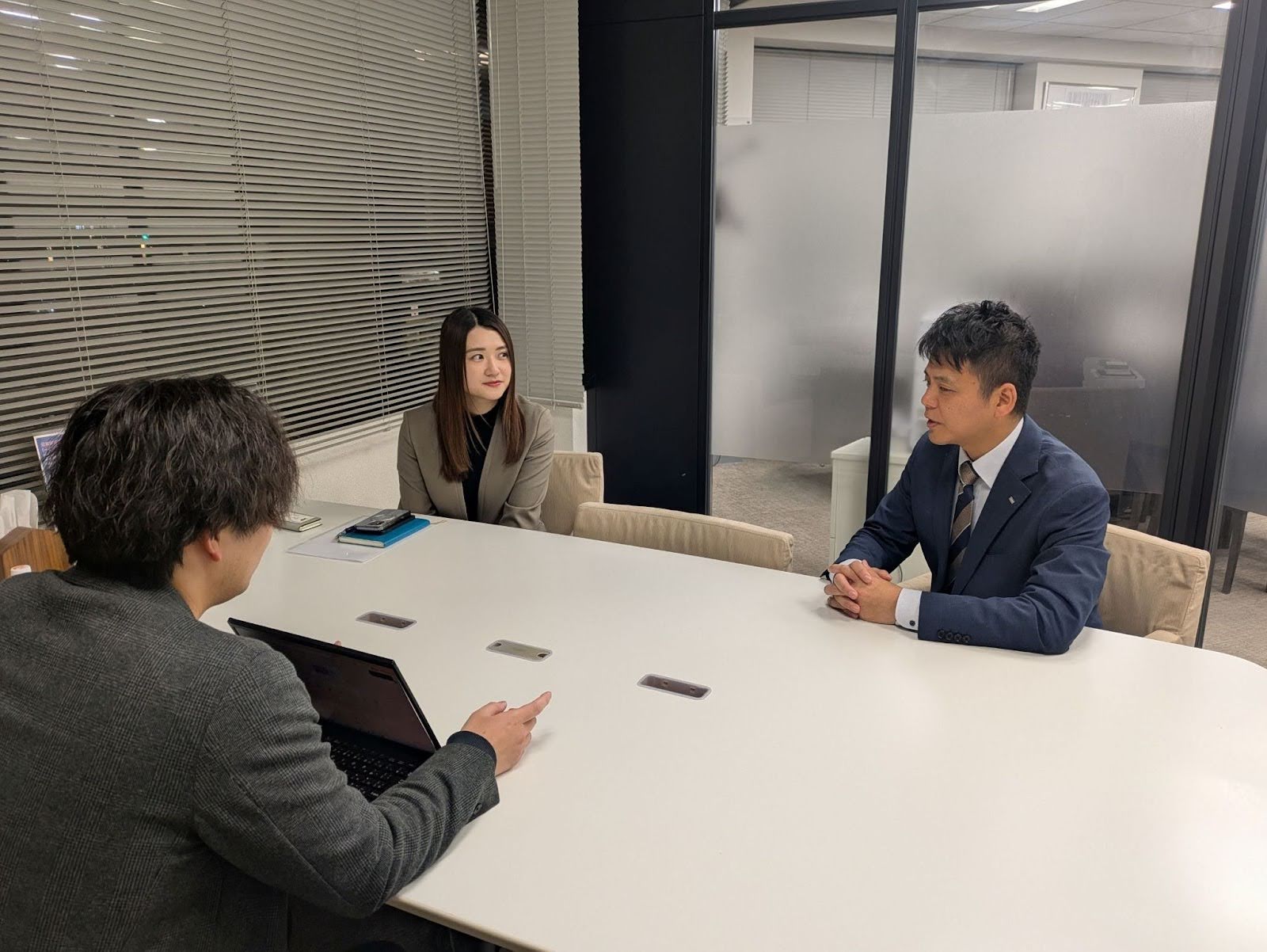 完全分業だから成果が出る。クレアスレントの「広告×営業」最強チーム論