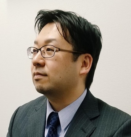 山藤 悠介